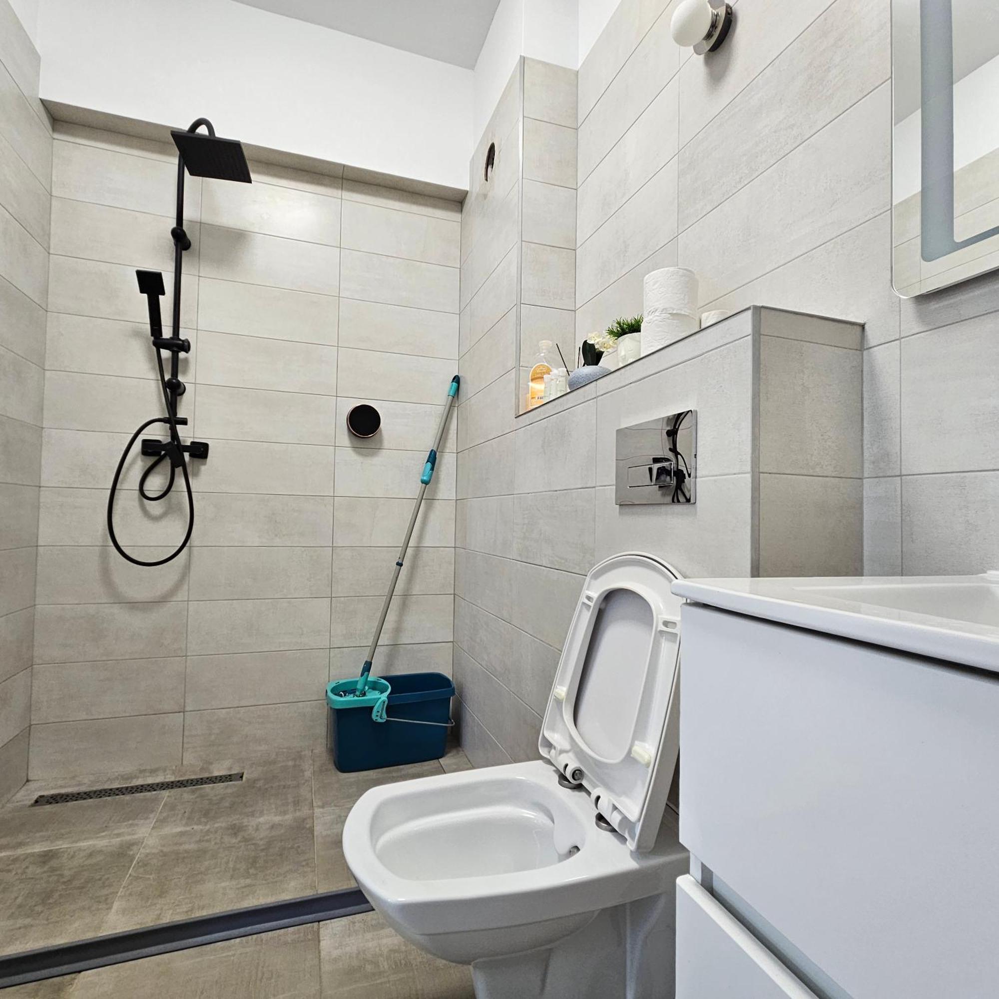 Apartament Dem Radulescu Langa Strand Râmnicu Vâlcea Buitenkant foto